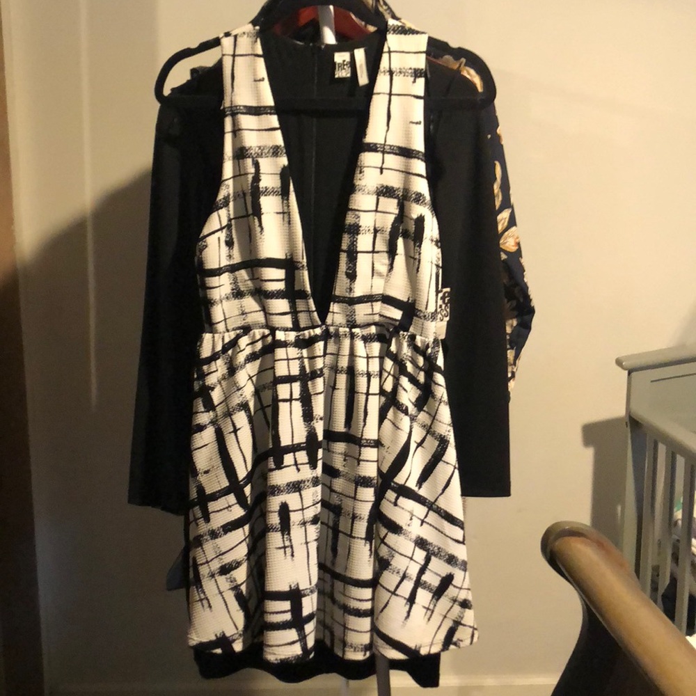 Dress - Picture 6 of 6